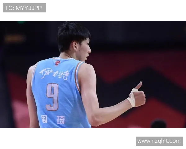 周琦在CBA比赛中表现抢眼，助球队拿下关键胜利