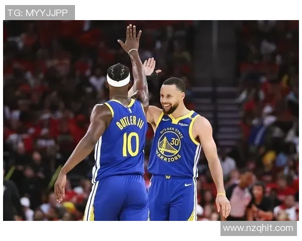 勇士逆转战胜快船，库里贡献三双创历史新高